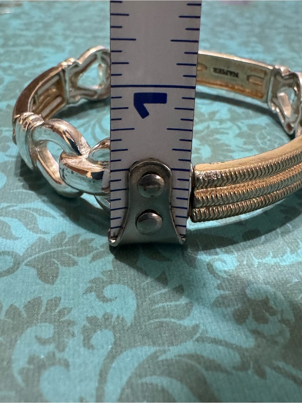 VINTAGE NAPIER TWO TONE STRETCH BRACELET - Picture 3 of 10